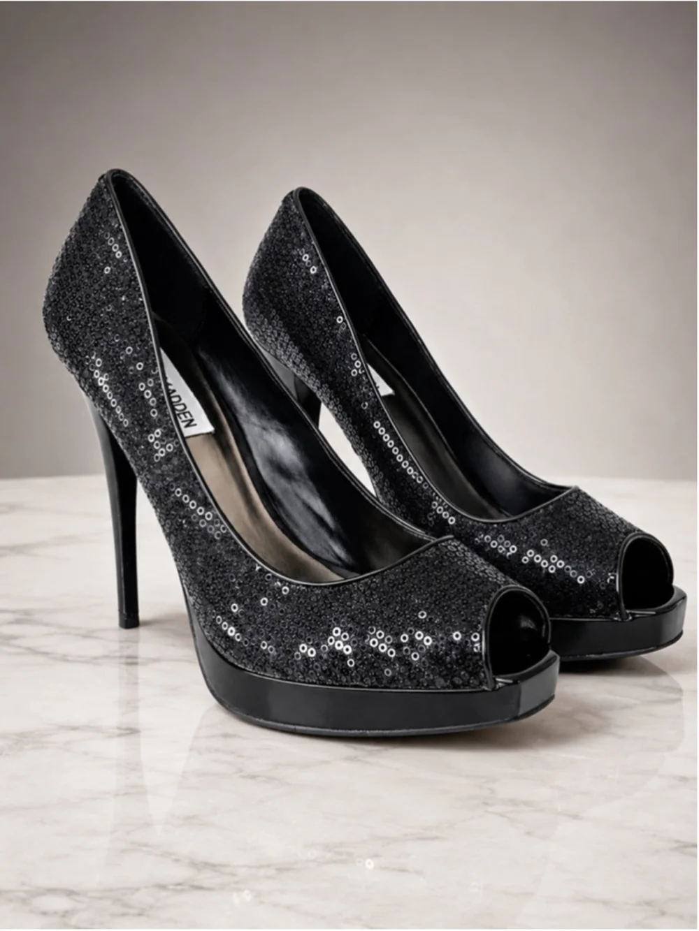 Steve Madden “Karro” Sequin Peep Toe Platform Pumps – Black – Size 7